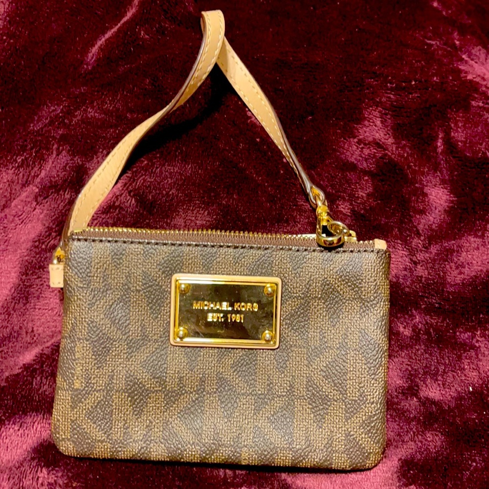 Wristlet